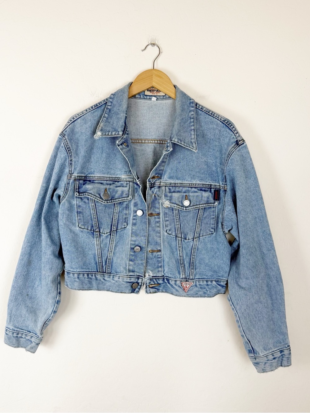 VTG Y2K GUESS Denim Light Wash Trucker Jacket Distressed Georges Marciano 10849